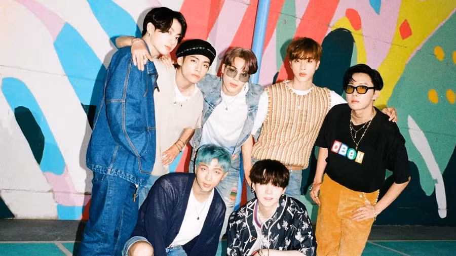 BTS tiếp tục lập thành tích khi chiến thắng tuyệt đối 4/4 đề cử tại Billboard Music Awards 2021.
