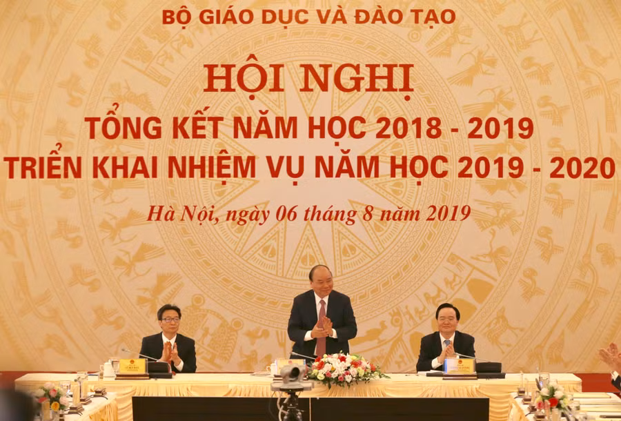 Giáo dục nhiều vùng trũng đã vươn lên, có chuyển biến tốt hơn Giáo dục nhiều vùng trũng đã vươn lên, có chuyển biến tốt hơn