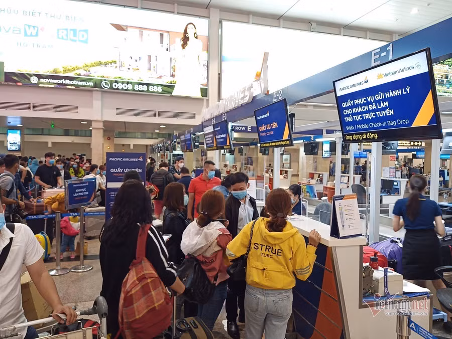 Pacific Airlines cho biết, hãng đã bố trí thêm nhân viên tại khu vực làm thủ tục an ninh để hỗ trợ hành khách