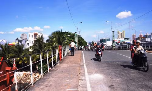 TP HCM: “Khai tử” cây cầu gần trăm tuổi, người dân tiếc nuối ảnh 6 TP HCM: “Khai tử” cây cầu gần trăm tuổi, người dân tiếc nuối ảnh 6