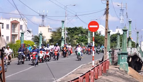 TP HCM: “Khai tử” cây cầu gần trăm tuổi, người dân tiếc nuối ảnh 3 TP HCM: “Khai tử” cây cầu gần trăm tuổi, người dân tiếc nuối ảnh 3
