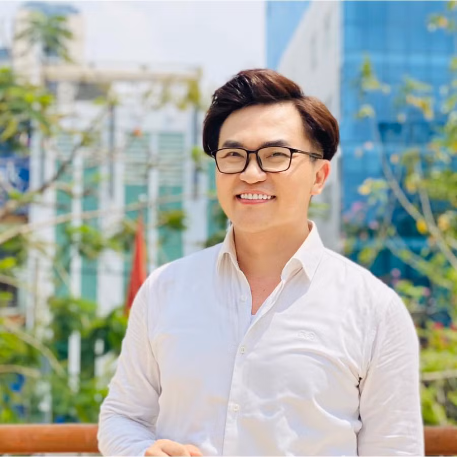 Nam MC Đại Nghĩa nổi tiếng là người nặng lòng với thiện nguyện.