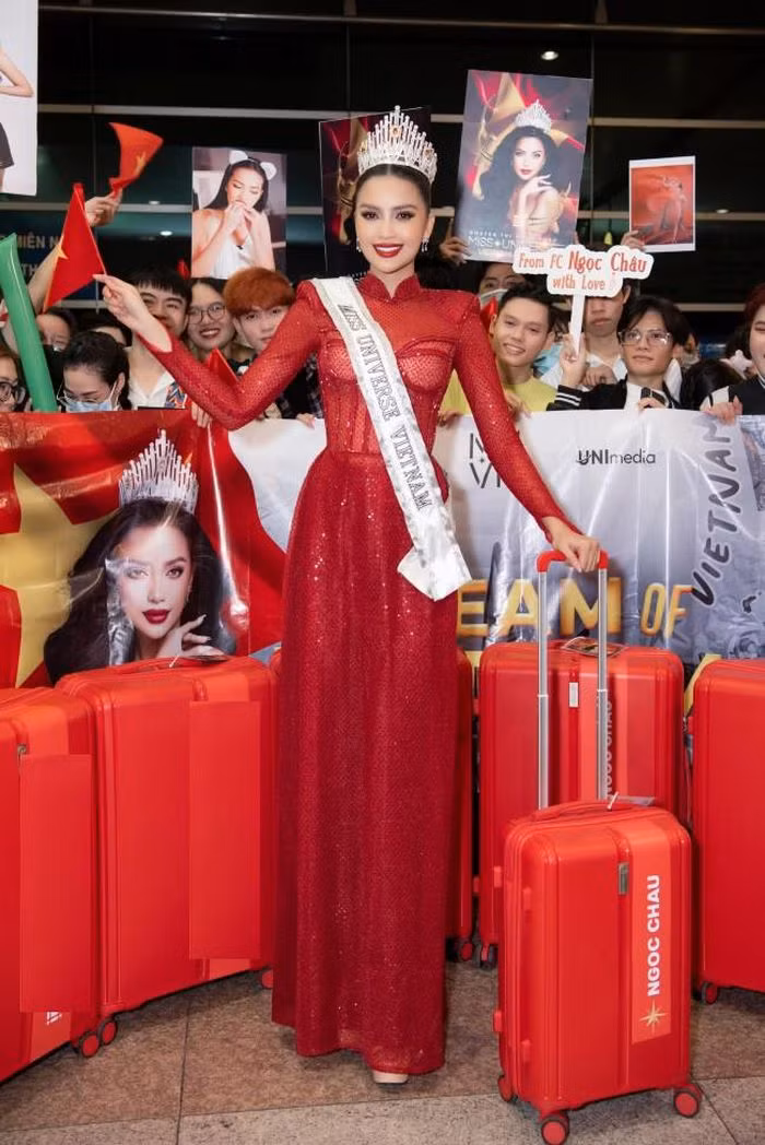 Ngọc Châu chính thức lên đường tham dự Miss Universe tại Mỹ.