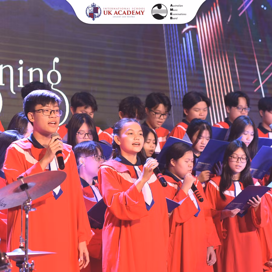 Những màn biểu diễn hấp dẫn, được đầu tư kĩ lưỡng đến từ các bạn học sinh tài năng. Những màn biểu diễn hấp dẫn, được đầu tư kĩ lưỡng đến từ các bạn học sinh tài năng.