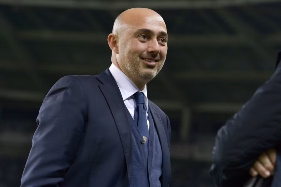 Tổng thư ký AS Roma, Pantaleo Longo bị tố “chơi khăm” khiến đội nhà bị xử thua trắng 0-3.