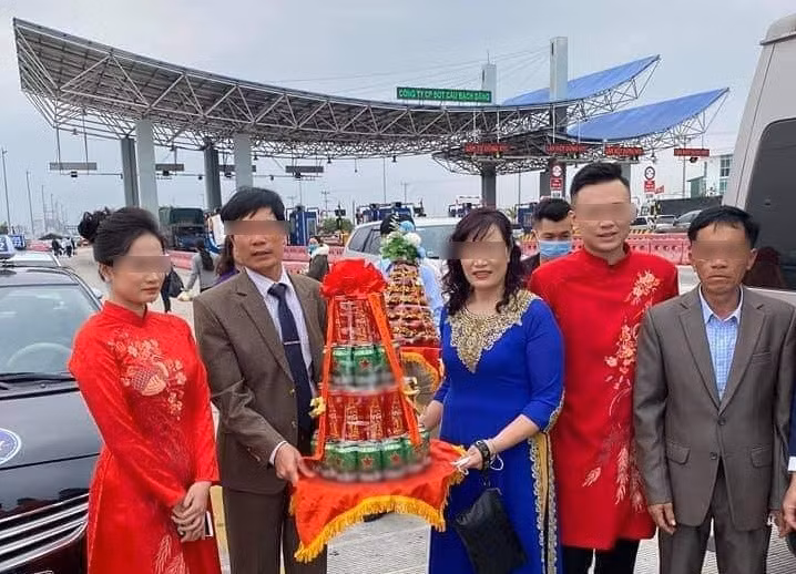 Hình ảnh được cho là của đoàn đi rước dâu tại Quảng Ninh.