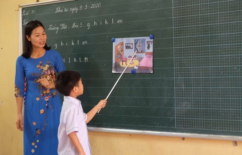 Thầy cô đã lắng nghe các em bằng tấm lòng, tin tưởng học sinh hơn. Ảnh minh họa
