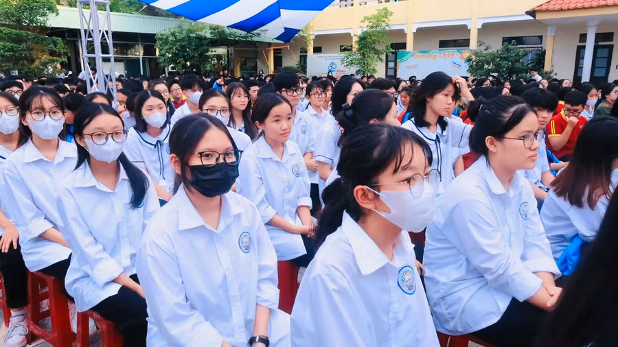 Học sinh có kiến thức cần thiết nhằm bảo vệ chính mình và mọi người xung quanh.