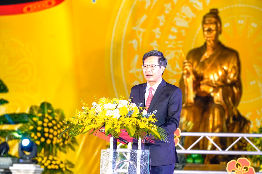 Ông Lê Anh Quân- Phó Chủ tịch Thường trực UBND TP Hải Phòng phát biểu tại buổi lễ. Ông Lê Anh Quân- Phó Chủ tịch Thường trực UBND TP Hải Phòng phát biểu tại buổi lễ.