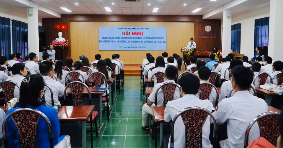 Năm 2022-2023, hoạt động nghiên cứu khoa học đã được nhà trường quan tâm, chỉ đạo sát sao với sự tham gia của đông đảo sinh viên.
