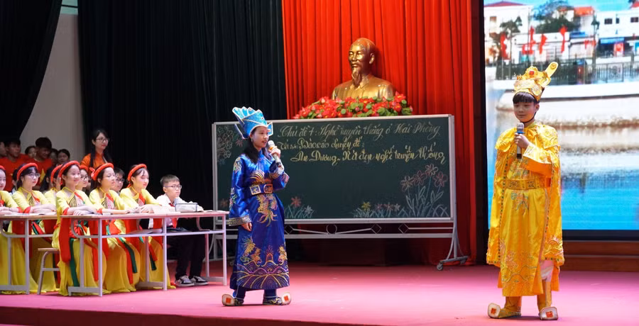 Học sinh năng động, sáng tạo trong tiết chuyên đề.