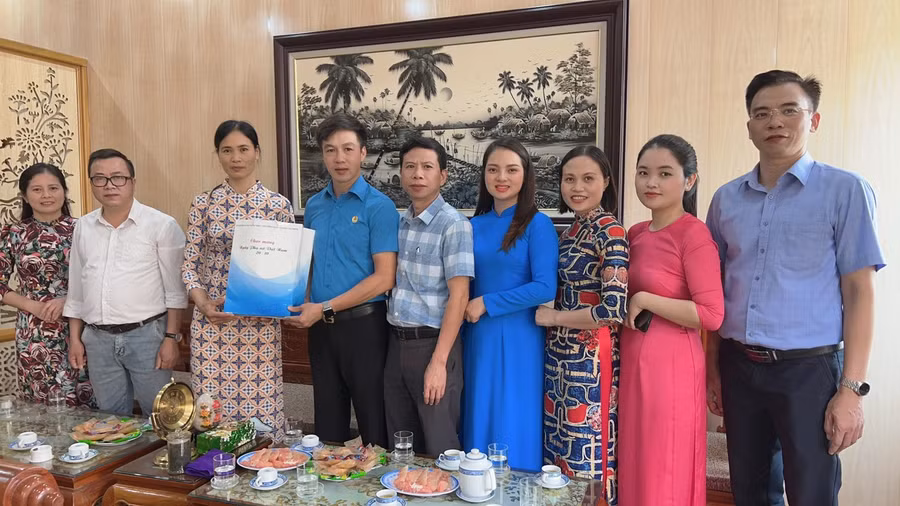Sự động viên kịp thời của lãnh đạo Công đoàn ngành Giáo dục Hải Phòng.