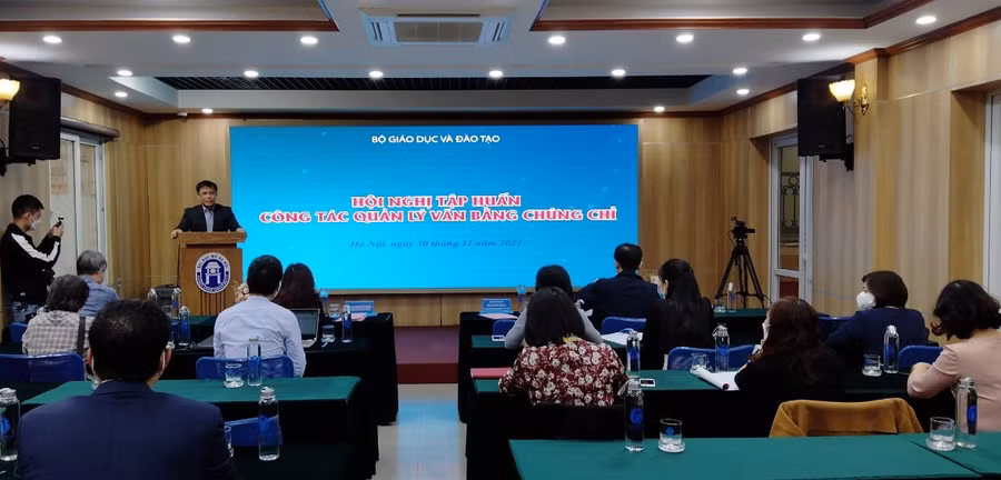 Hội nghị được tổ chức theo hình thức trực tuyến với hơn 300 điểm cầu trên cả nước.