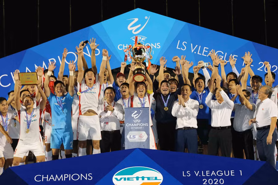 Viettel đăng quang V-League 2020 hôm 8/11 (Ảnh: VPF).