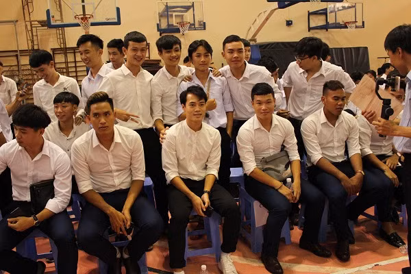 Công Phượng, Văn Toàn đã theo học Cử nhân Sư phạm TDTT từ năm 2018.