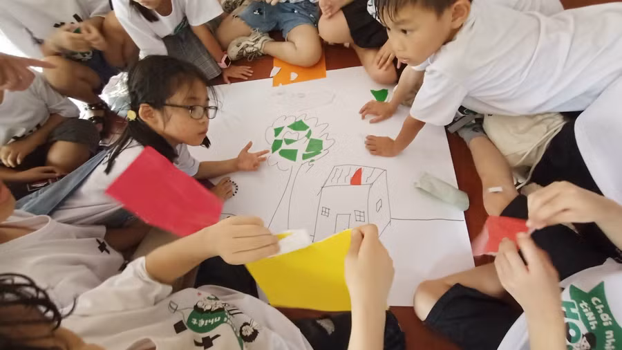 Buổi học trải nghiệm giáo dục địa phương của HS lớp Hai trường Tiểu học Núi Thành (quận Hải Châu, TP Đà Nẵng)