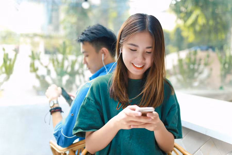 Thêm cơ hội cho nhiều người Việt Nam tiếp cận dịch vụ internet đi dộng