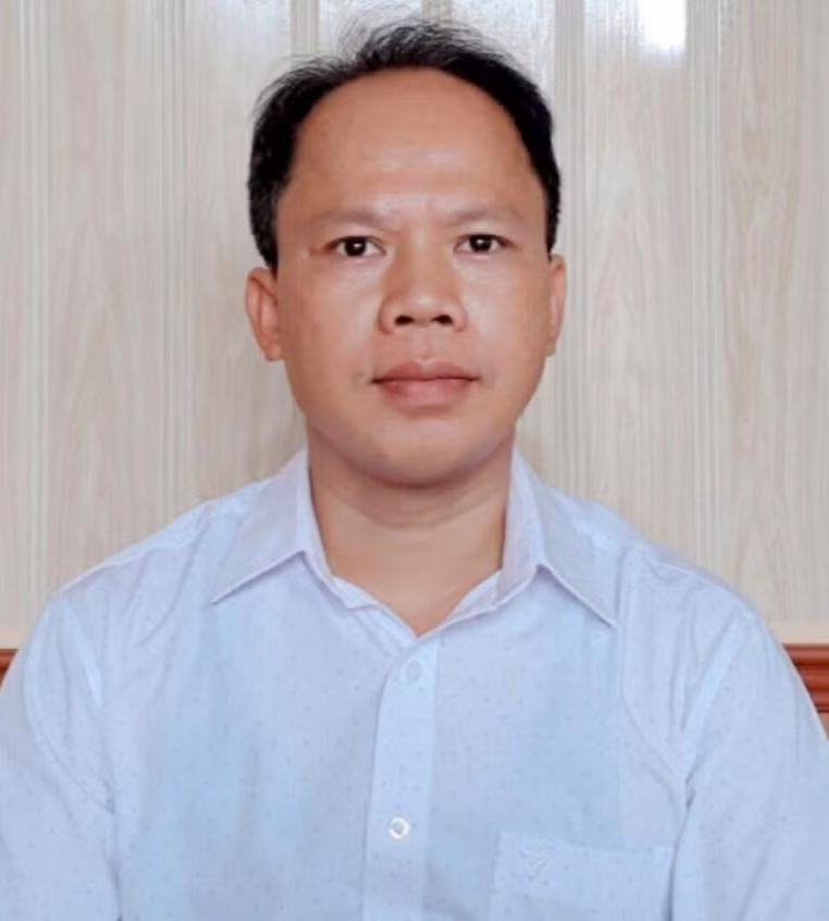 Thầy Nguyễn Tiến Dũng. Thầy Nguyễn Tiến Dũng.