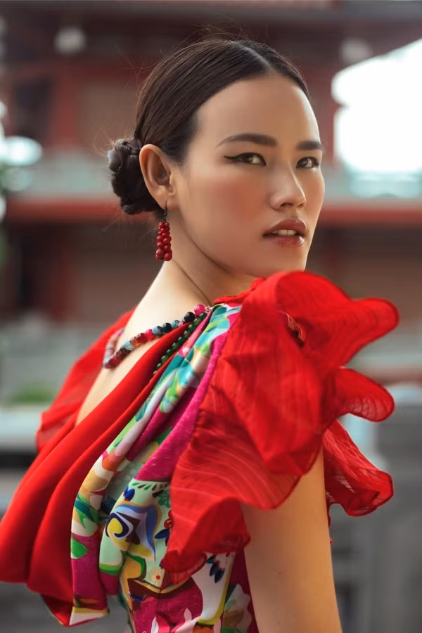 Thêm một người mẫu nổi tiếng thông báo cả gia đình bị mắc Covid-19 và đã khỏi bệnh ảnh 1