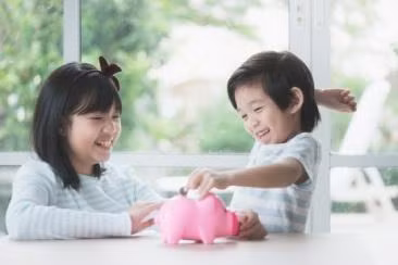 Cha mẹ cần sớm dạy trẻ cách thoát hiểm trong sự cố đông người ảnh 1
