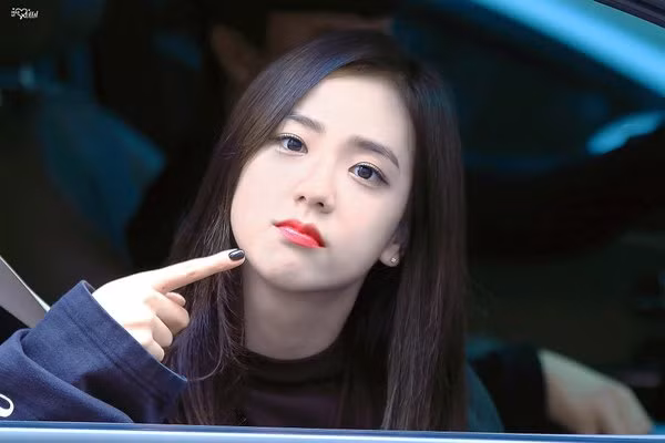 8 thần tượng K-pop có các đặc điểm giống... "một chú thỏ" ảnh 6