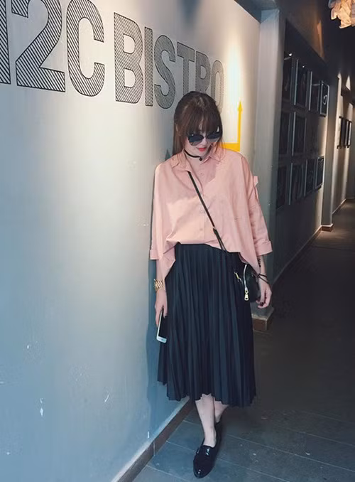 Sao Việt chạy theo mốt đeo vòng từng bị chê là thảm họa