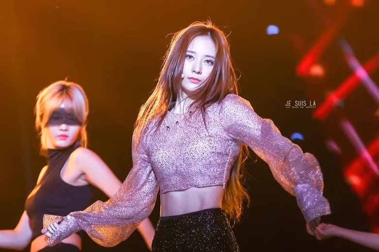 25 diễn viên thần tượng K-Pop xuất sắc nhất, được người hâm mộ bình chọn ảnh 1