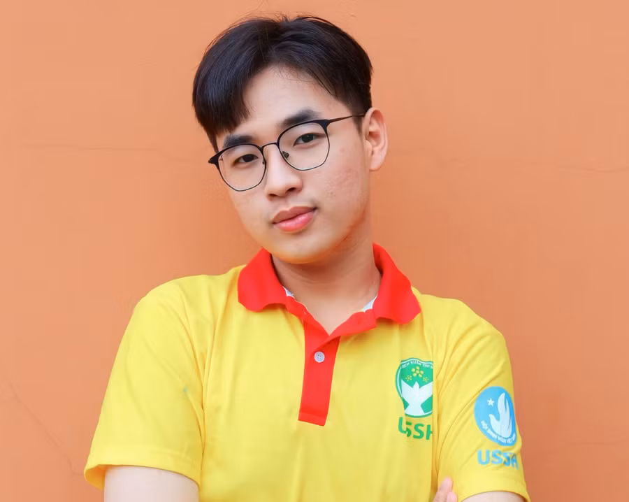 Nguyễn Đình Khải - sinh viên năm 3 ngành Báo chí, Trường Đại học Khoa học Xã hội và Nhân văn, Đại học Quốc gia TPHCM. Nguyễn Đình Khải - sinh viên năm 3 ngành Báo chí, Trường Đại học Khoa học Xã hội và Nhân văn, Đại học Quốc gia TPHCM.