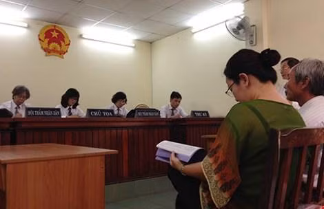 UBND TP HCM lại bị kiện