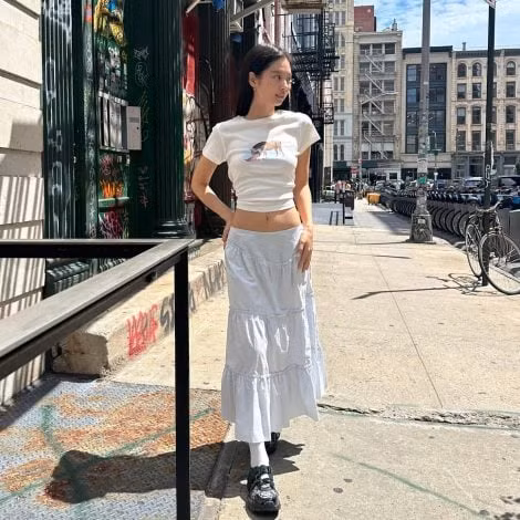 Xinh đẹp, sành điệu và nữ tính, Jennie tự tin dạo phố New York.