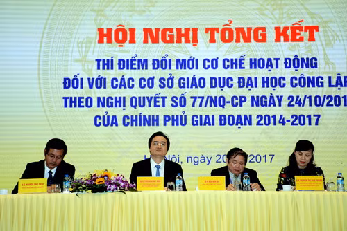 Bộ trưởng Bộ GD&DT Phùng Xuân Nhạ cùng chủ trì tại Hội nghị