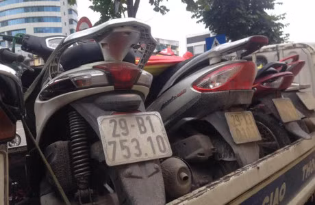 Da xac dinh duoc nguoi phu nu gia danh nha bao, lang ma CSGT - Anh 2