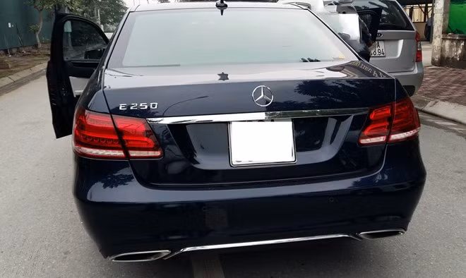 Những chiếc xe trị giá hàng tỷ đồng cũng tham gia chạy taxi siêu rẻ. Ảnh minh họa: Hoàng Hà. Những chiếc xe trị giá hàng tỷ đồng cũng tham gia chạy taxi siêu rẻ. Ảnh minh họa: Hoàng Hà.