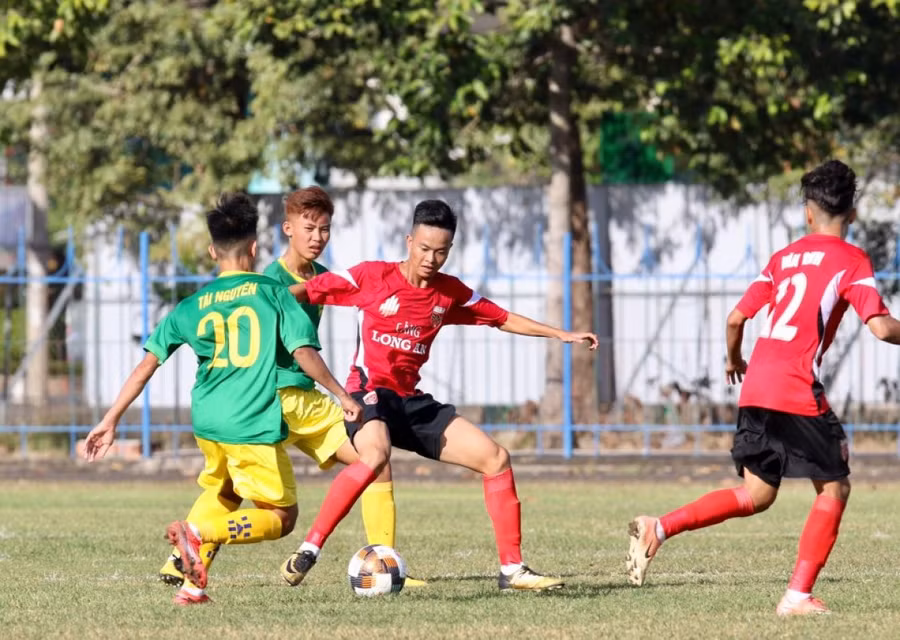 Các trận đấu cuối cùng tại vòng loại U19 Quốc gia 2021 đã phải tạm hoãn do diễn biến phức tạp của dịch Covid-19. (Ảnh: VFF).