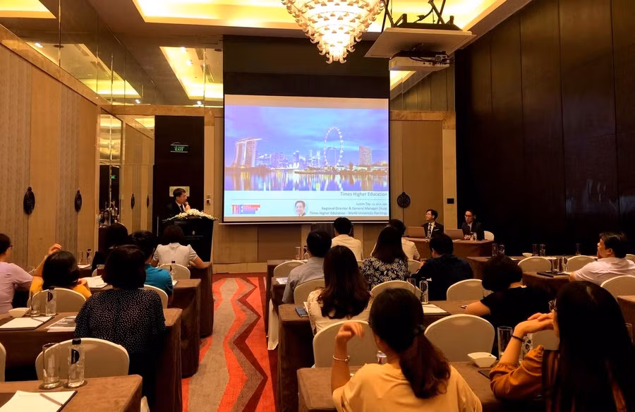 Toàn cảnh hội thảo. Toàn cảnh hội thảo.