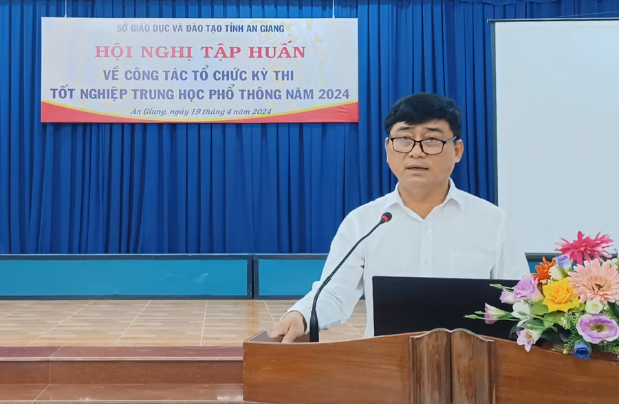 Ông Nguyễn Quốc Khanh - Phó Giám đốc Sở GD&amp;ĐT An Giang phát biểu tại Hội nghị.