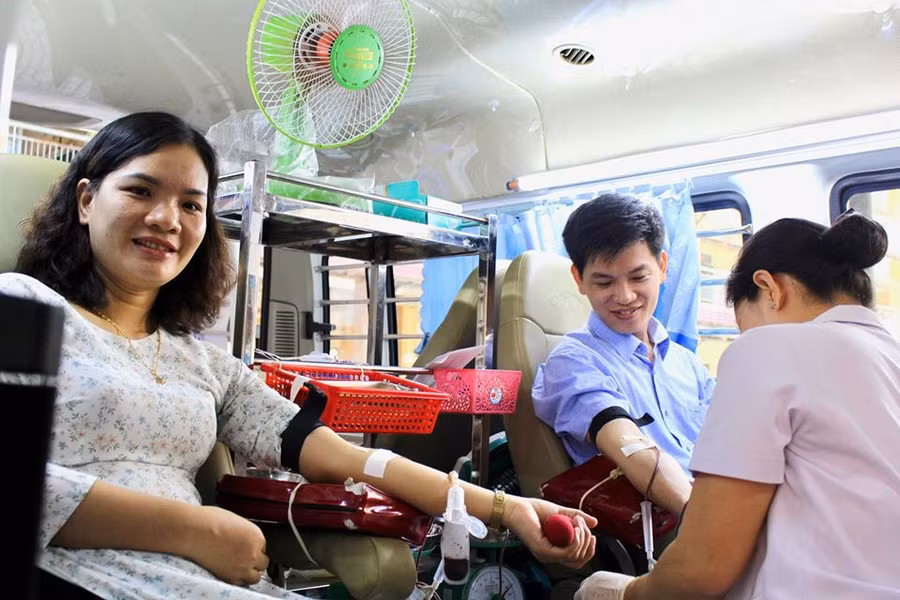 Đông đảo giáo viên của trường tham gia ngày hội