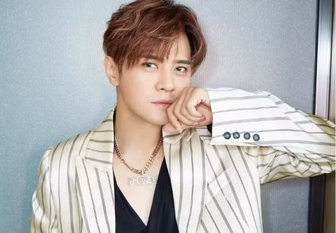 Sau bê bối tình ái chấn động, La Chí Tường tìm đường trở lại showbiz ảnh 1