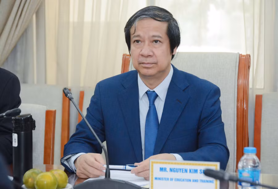 Bộ trưởng Nguyễn Kim Sơn phát biểu tại buổi làm việc.