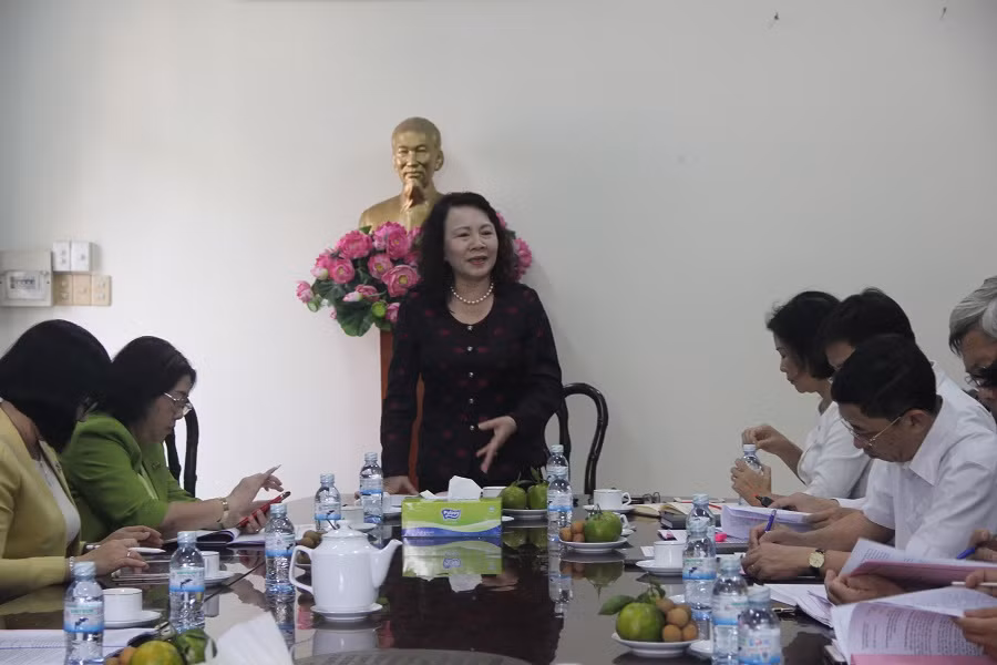 Đoàn công tác làm việc tại UBND quận Bình Tân Đoàn công tác làm việc tại UBND quận Bình Tân