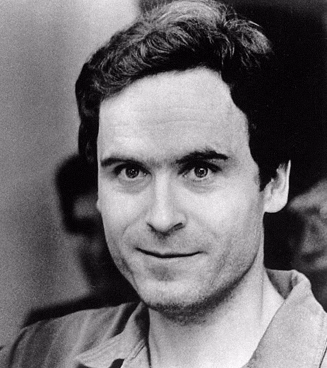 Từ năm 1974 đến 1978, Ted Bundy đã hạ sát ít nhất 30 người trên toàn nước Mỹ, dù một số nguồn tin nói số nạn nhân thực sự của Bundy hơn 100 người. Bundy thường đánh đập nạn nhân dã man rồi siết cố đến chết. Trước khi bị xử tử bằng ghế điện vào năm 1989, cảnh sát cho biết Bundy khai rằng những bộ phim khiêu dâm mang tính bạo lực đã hình thành những hành vi giết người 