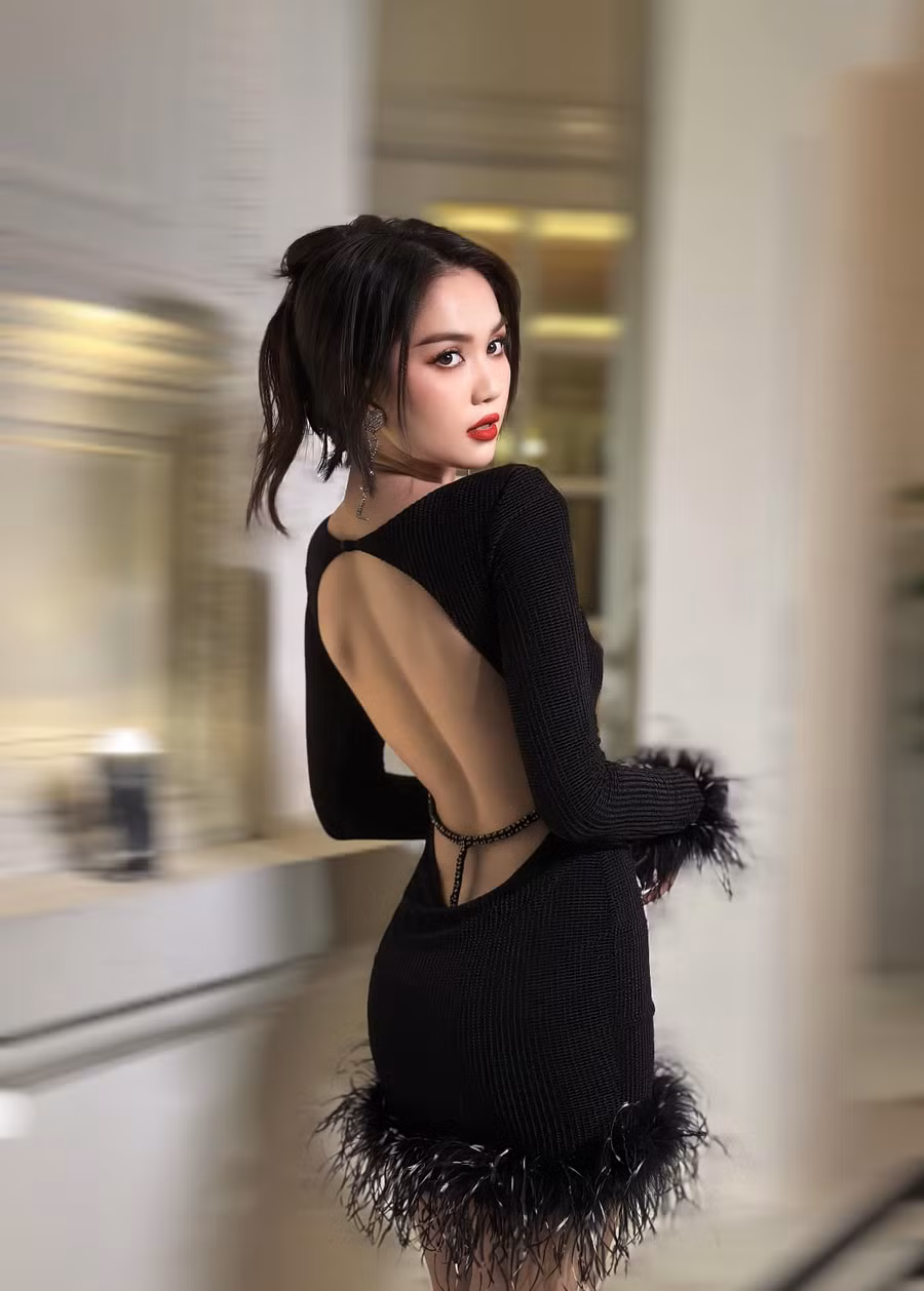 Ngọc Trinh bị tuyên phạt 1 năm tù nhưng cho hưởng án treo.