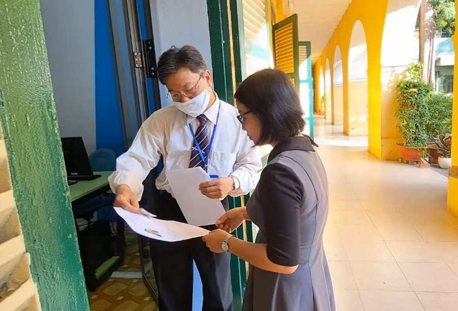 Ứng viên tham dự vòng 1 kỳ thi tuyển dụng viên chức ngành GD&ĐT TPHCM năm học 2022 - 2023.