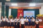 Thầy Minh và đội tuyển HSG môn Ngữ văn dự thi cấp quốc gia tỉnh Phú Yên năm 2025.