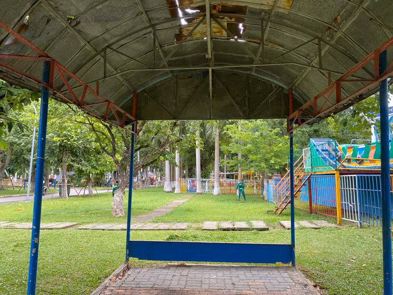 Tuy nhiên, khu vui chơi nghèo nàn, thiếu nhiều dịch vụ, tiện ích. Ảnh: Hoàng Vinh. Đà Nẵng đề xuất chi hơn 673 tỉ đồng cải tạo Công viên 23 tháng 9