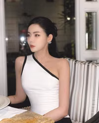 Hình ảnh xinh đẹp của người mẫu Phương Anh vừa qua đời ở tuổi 36