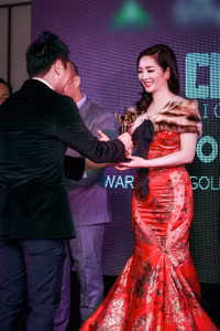 “Vẻ đẹp không tuổi” của Hoa hậu U50 Giáng My ảnh 2