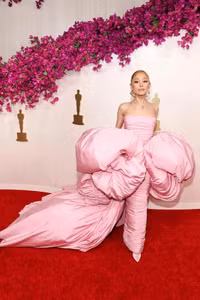 Dương Tử Quỳnh và dàn mỹ nhân lộng lẫy trên thảm đỏ Oscar 2024