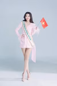 Phương Nhi nhận 'món quà' cực lớn từ hội chị em Hoa hậu, Á hậu