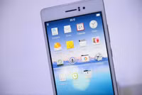 Smartphone mỏng nhất thế giới ảnh 3
